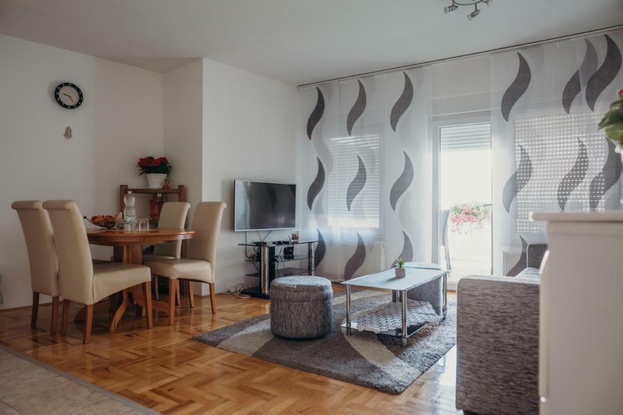Apartman "Joka" Ðakovo Esterno foto