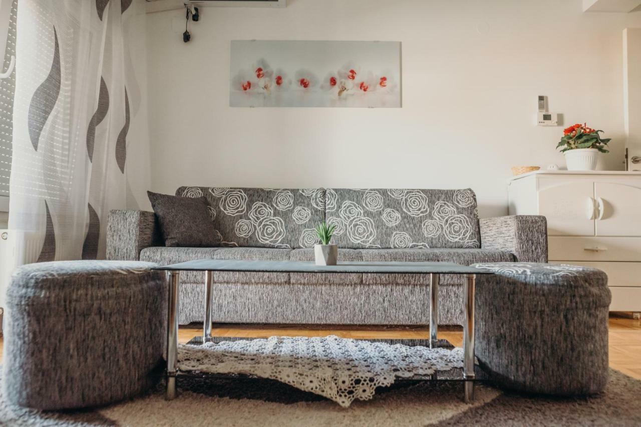 Apartman "Joka" Ðakovo Esterno foto