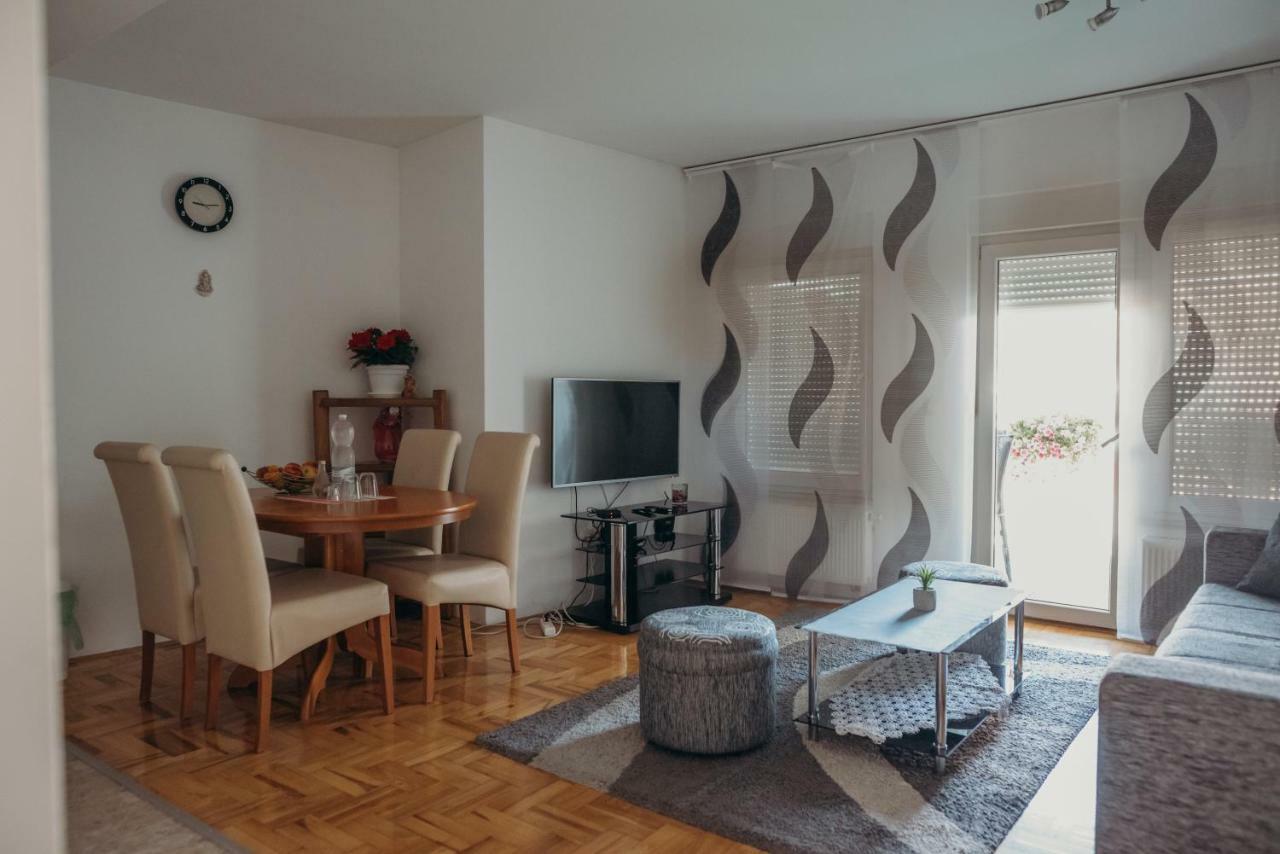 Apartman "Joka" Ðakovo Esterno foto